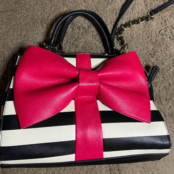 Betsey Johnson Handbags - Betsey Johnson purse